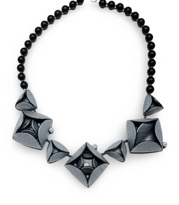 Emerging Necklace (square/diamond/triangle)