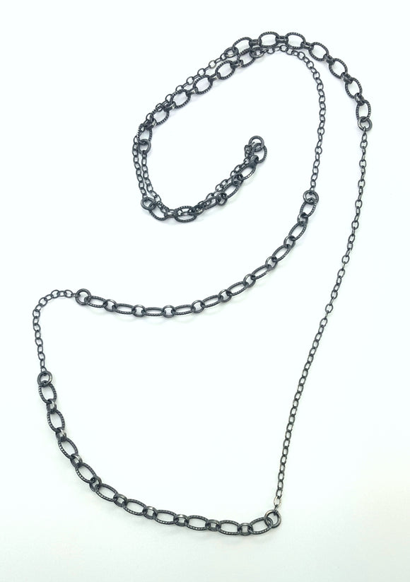 Silver – Tagged necklace – wiwat kamolpornwijit